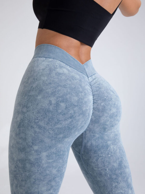V-Back Scrunch Leggings - Image 5