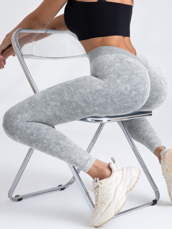 V-Back Scrunch Leggings - Image 8