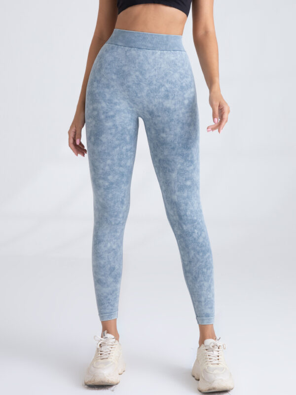 V-Back Scrunch Leggings - Image 7